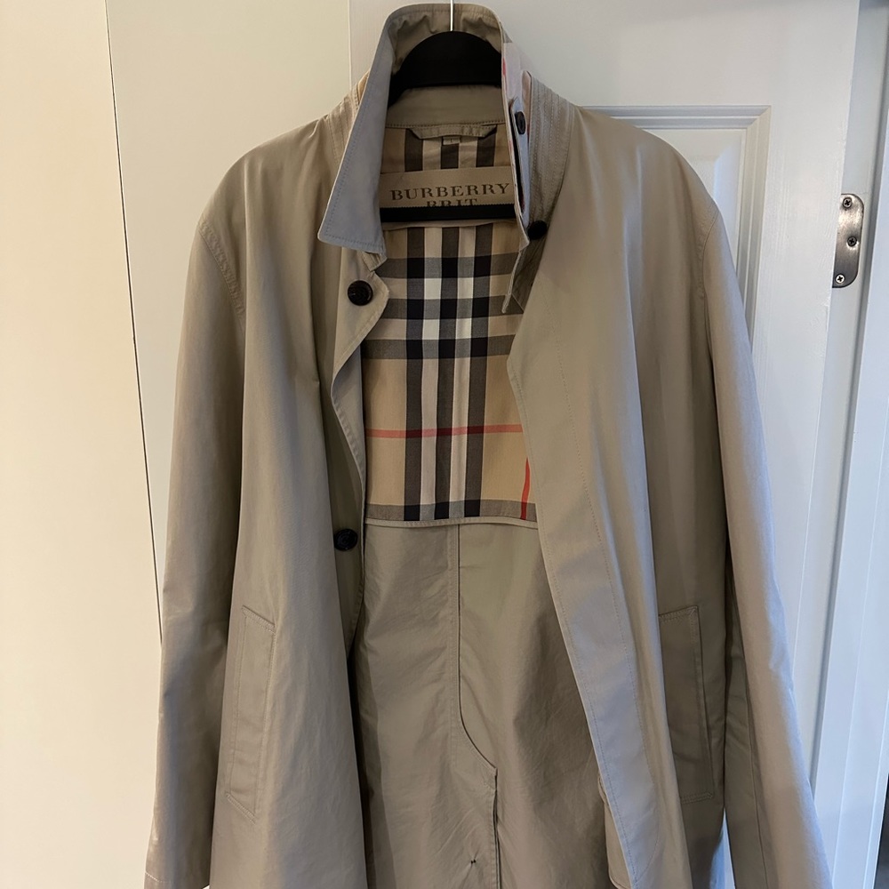 Burberry Brit men’s trenchcoat size large